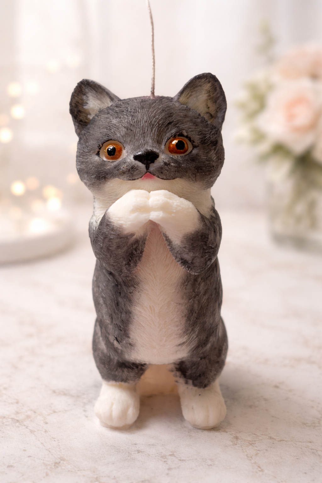 🐱 Kot Lila – Czuły Mruczek | Ręcznie robiona świeca sojowa w kształcie kota